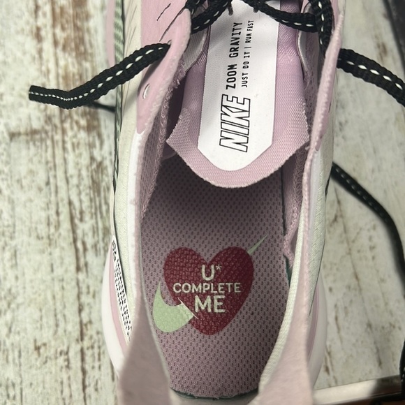 Nike Women Zoom Gravity Running Shoe Sz 8.5 - Picture 9 of 11